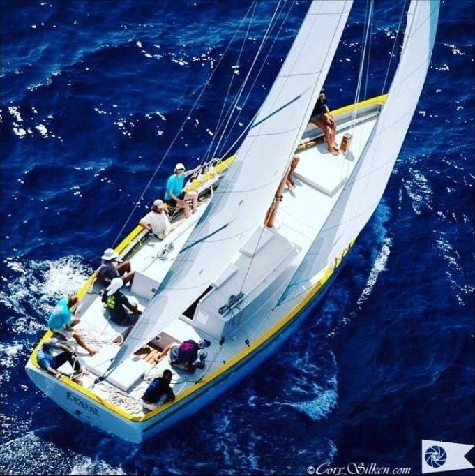 Free in St Barth à la gîte, équipage au rappel
