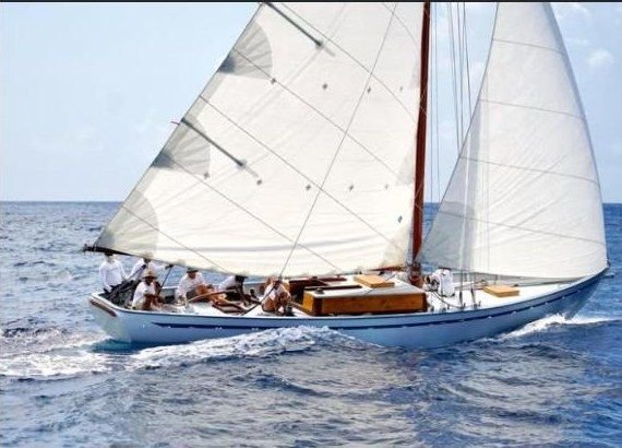 Le sloop Summer Cloud sous voiles