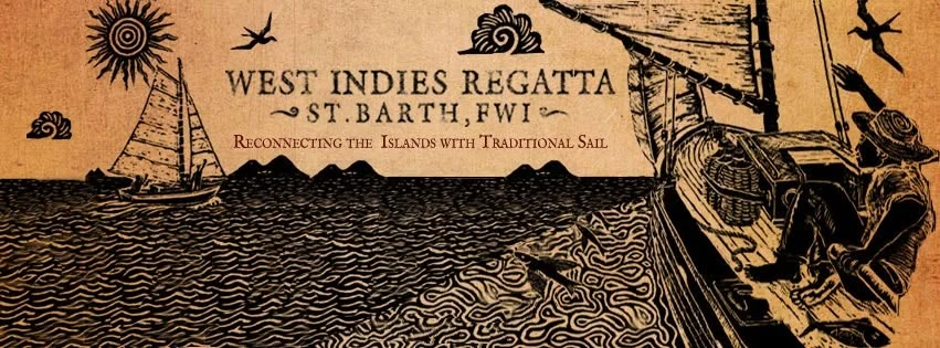 Bandeau 2013 de la West Indies Regatta St Barth : un barreur au chapeau à la barre d’un sloop, soleil gravé et frégates